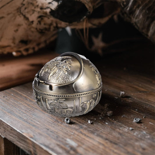 Retro Metal Round Cigarette Ashtray with Lid – Windproof & Stylish